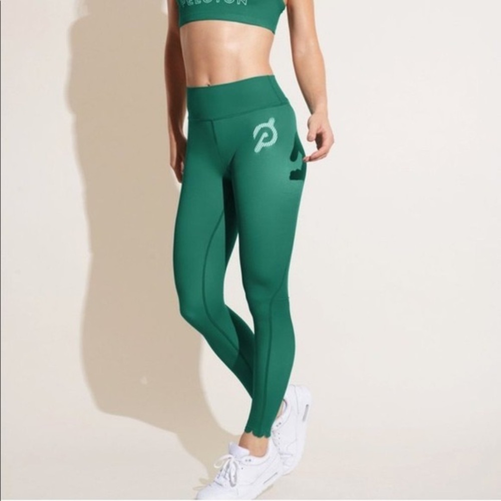 Peloton Emerald Green Scalloped Leggings NWOT